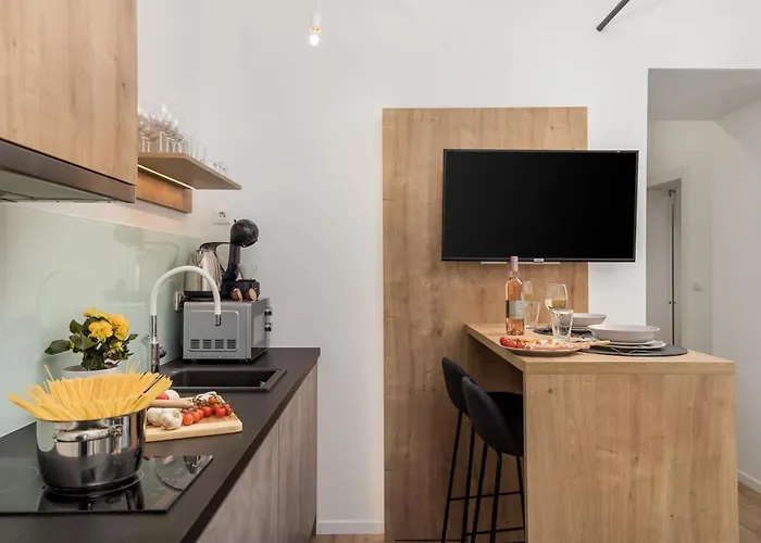 Saint Vitus With Balcony Apartment Rijeka