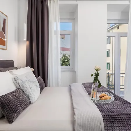 Saint Vitus With Balcony Apartamento Rijeka