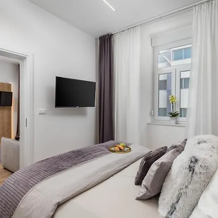 Apartment Saint Vitus With Balcony Rijeka