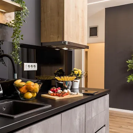 Saint Vitus With Balcony *