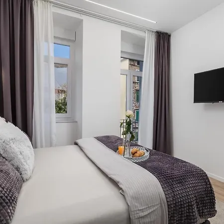 Saint Vitus With Balcony Apartamento Rijeka