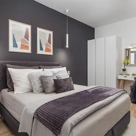 Saint Vitus With Balcony Apartamento Rijeka