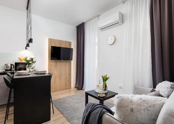 Saint Vitus With Balcony *